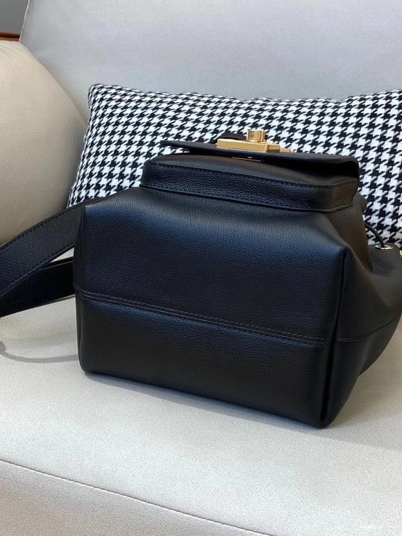WIS LOUIS LOCKME VUITTON BUCKET 0719